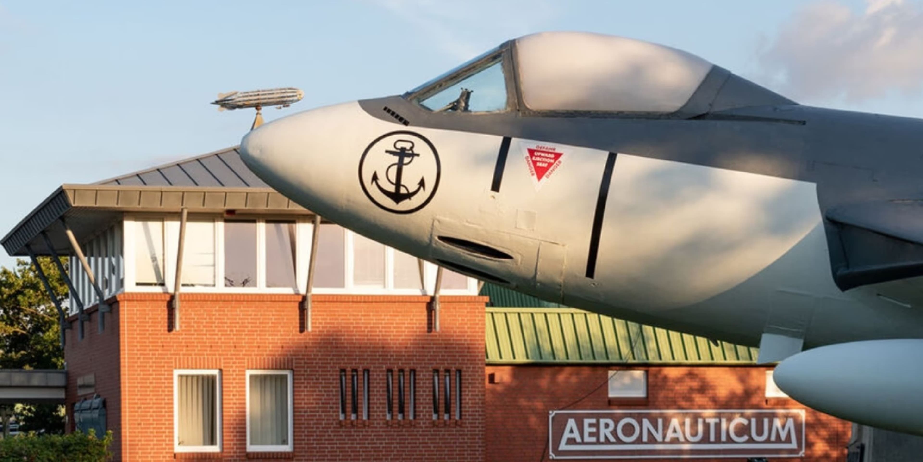 Schlafen zwischen Flugzeugen - Indoor Cube - 7